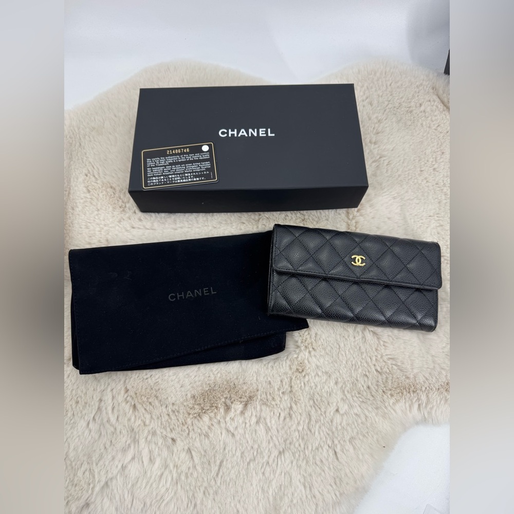 Chanel Caviar Quilted Large Guess Flap Wallet Black
